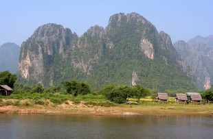 Nam_Song_River_Vang_Vieng_Laos_Wiki
