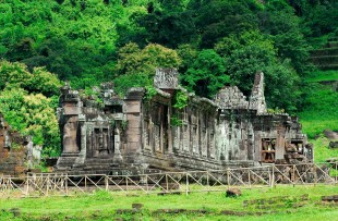 Wat-Phou-EXO (3)